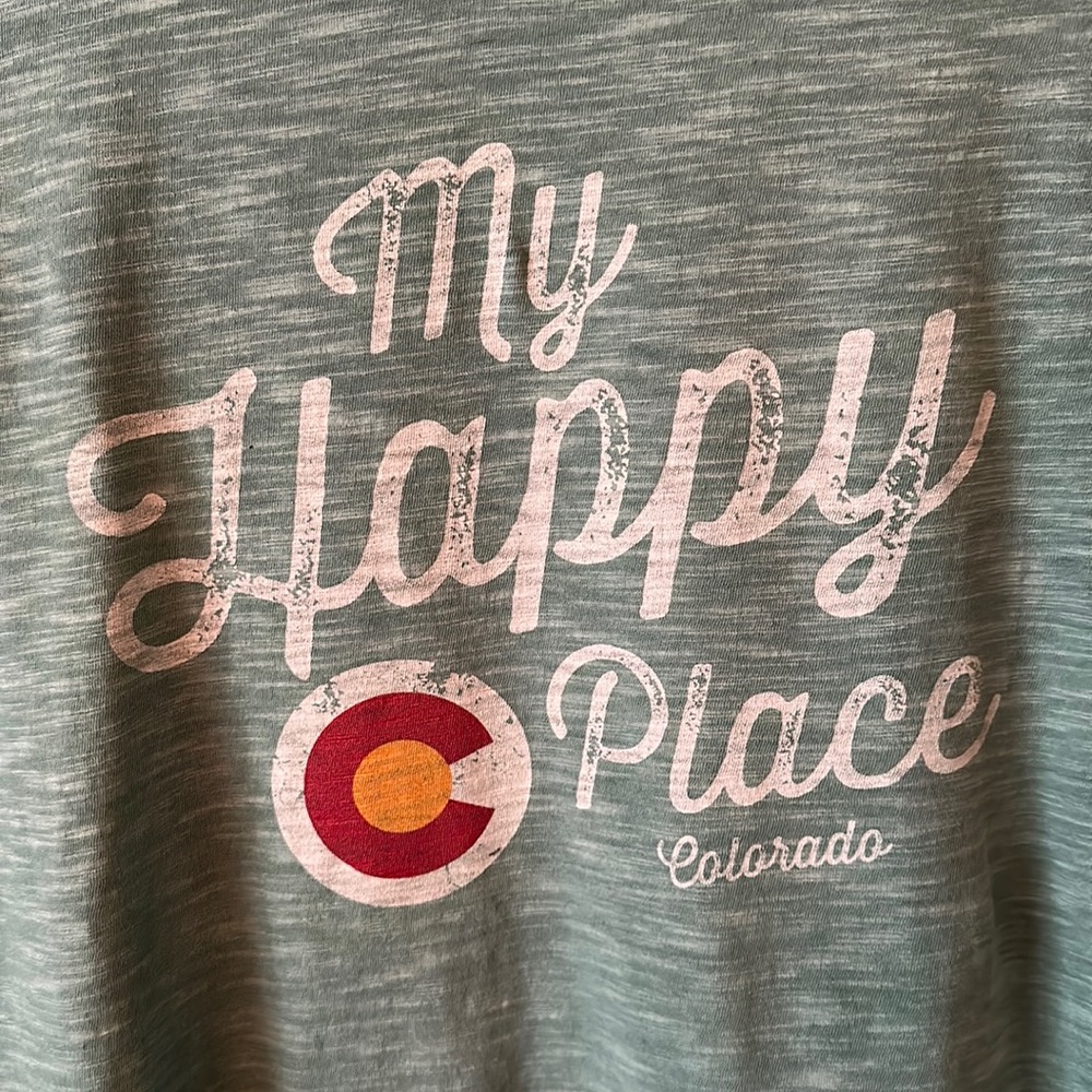 T-Shirt XL like new w/o tags. No damage. 100% cotton. Nice shirt 😀